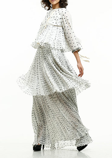 White bandhani print embroidered blouse & skirt